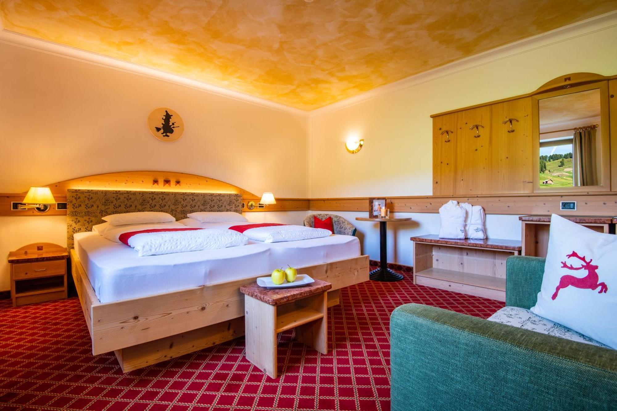 Saltria - Your Alpine Experience Alpe Di Siusi Exterior foto